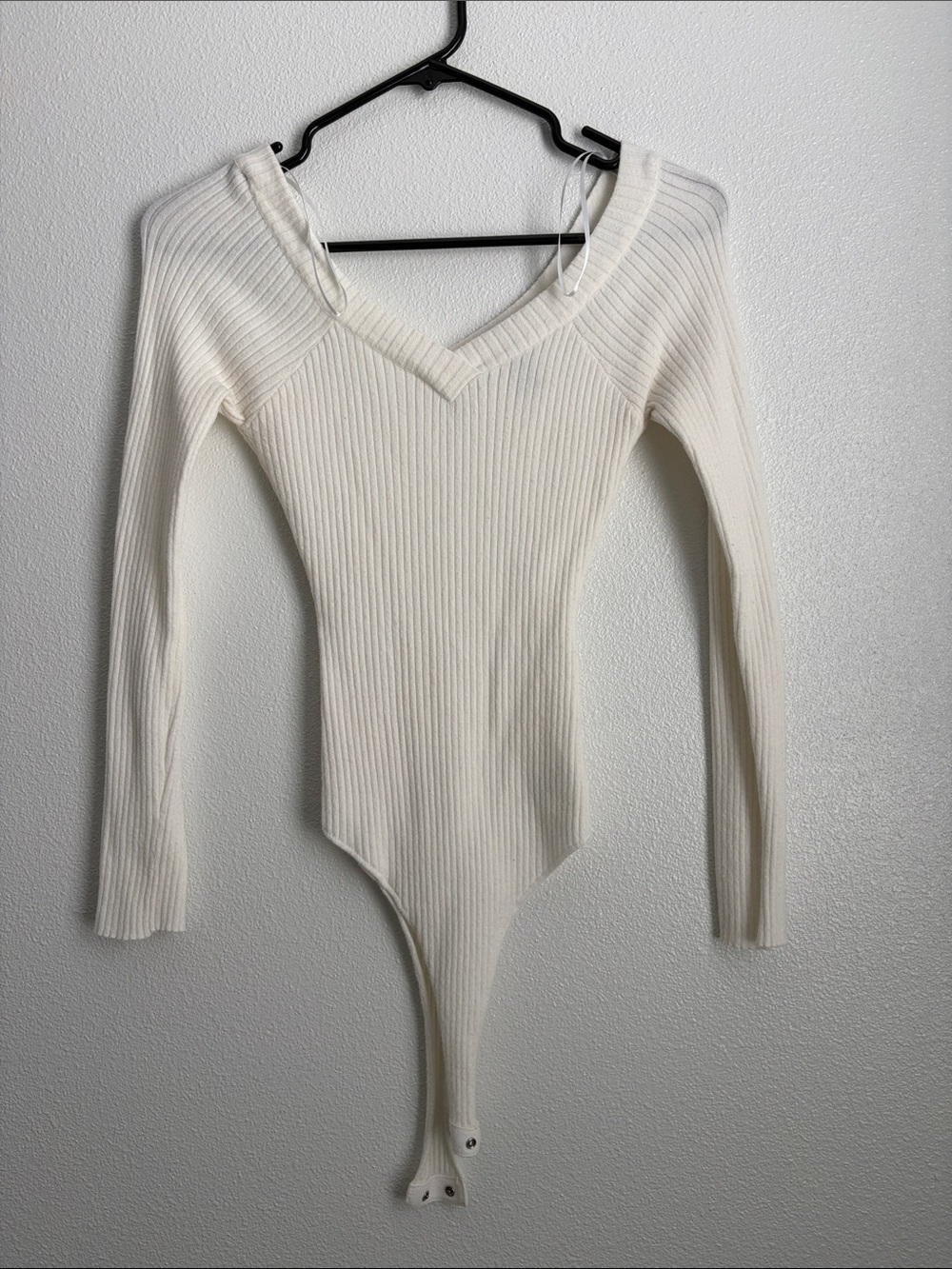 Windsor Cream Ribbed V-Neck Long Sleeve Bodysuit